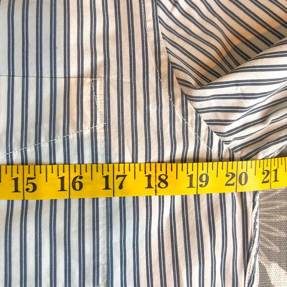Hollister Men’s Pinstripe Heavy Cotton Button-Down Shirt Classic Coastal Prep M - Picture 8 of 9